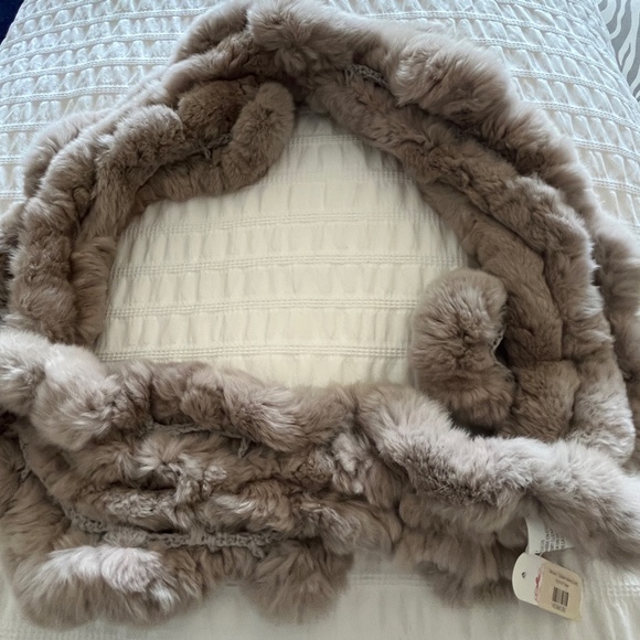 Rabbit Neck Scarf. Color Taupe - Picture 2 of 7